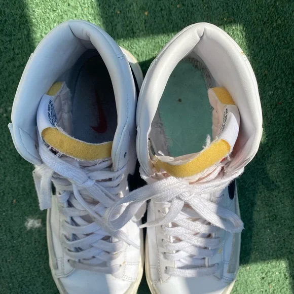 Nike Blazers Women's White and Black High-Top Sneakers - Picture 8 of 8